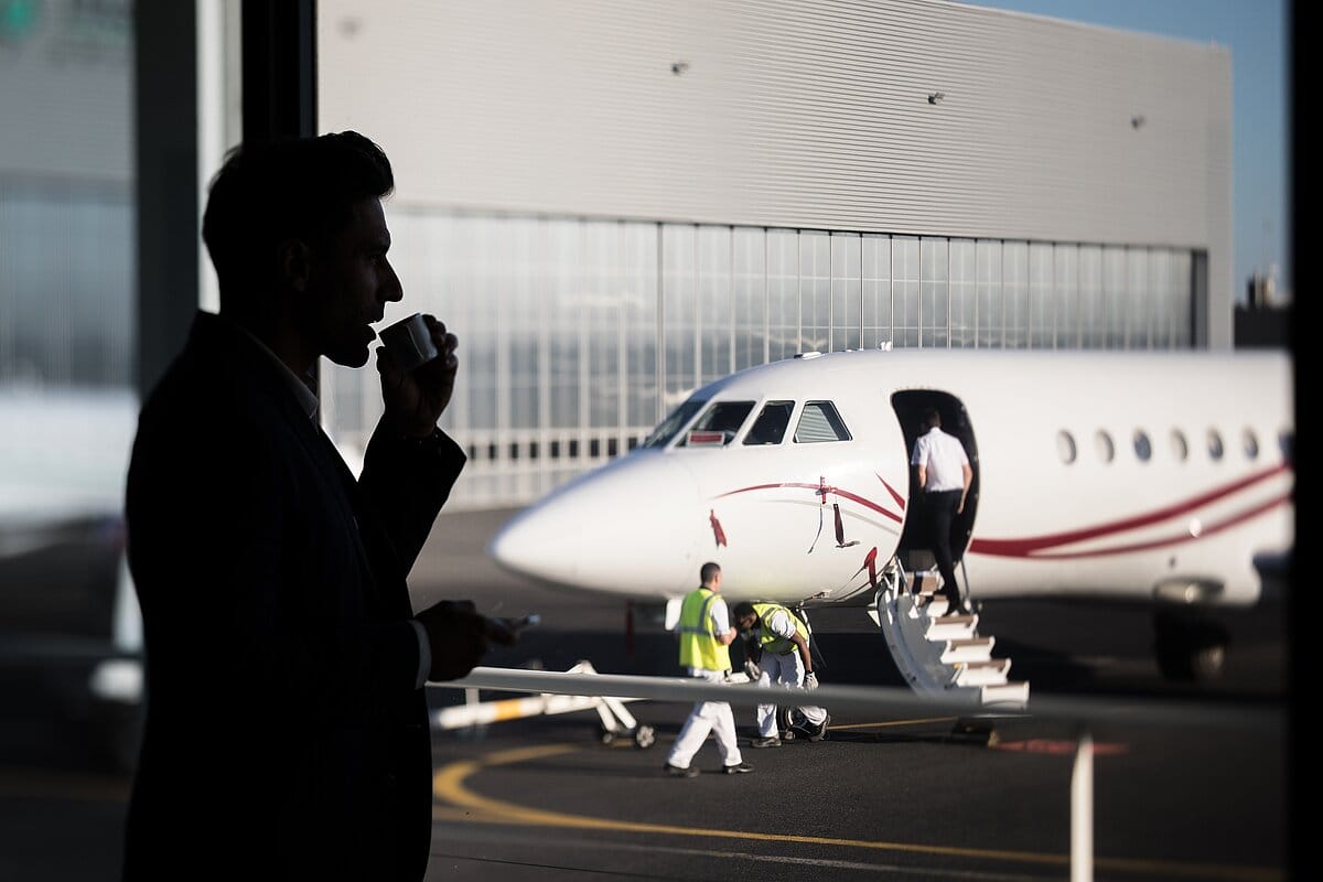 The lounge window over the apron
