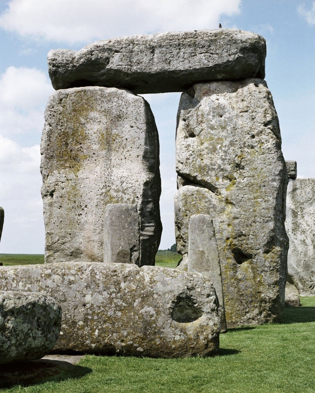 A trilithon inside the circle