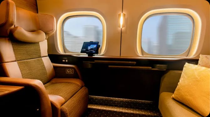 Seat and sofa in the Car 7 cabin