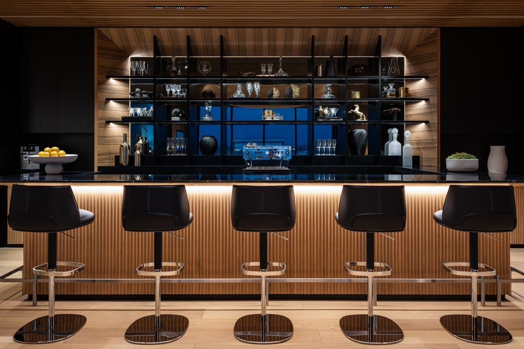 The bar in the cocktail and cigar lounge
