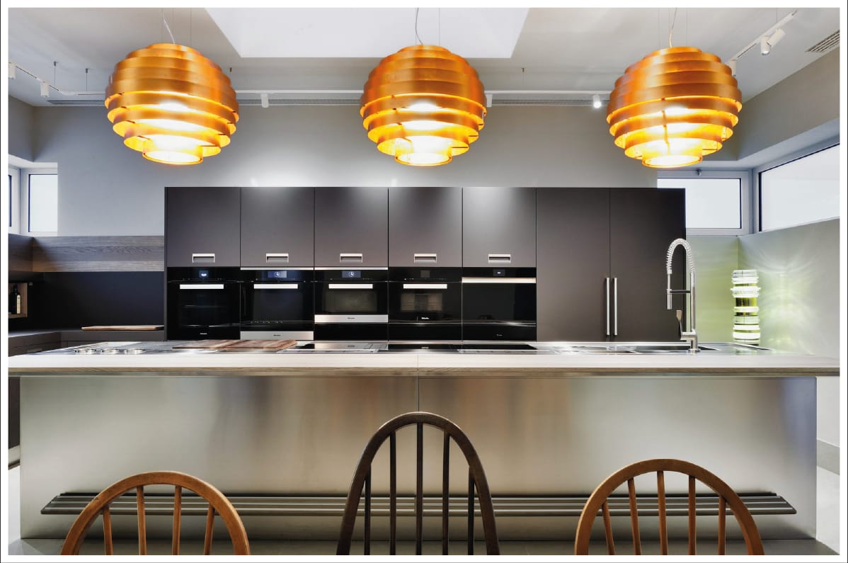 The open kitchen counter in the Theatrum
