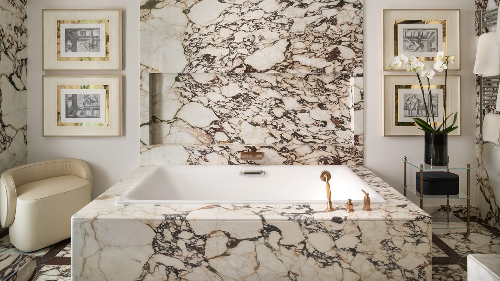 The bath in Breccia Calacatta marble