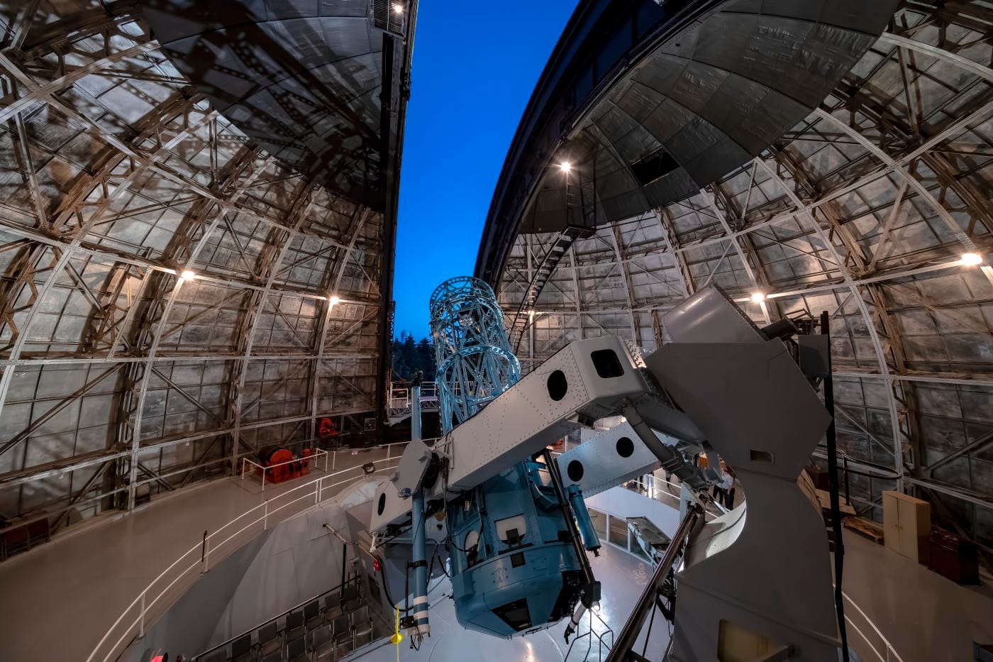 The telescope and dome at twilight