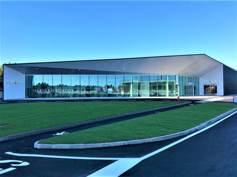 The terminal from the landside