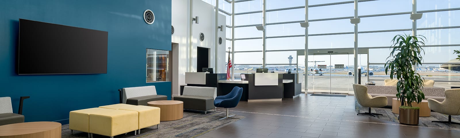 The lobby and front desk facing the airfield