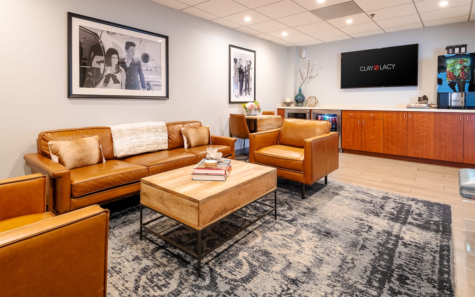 The crew and guest lounge