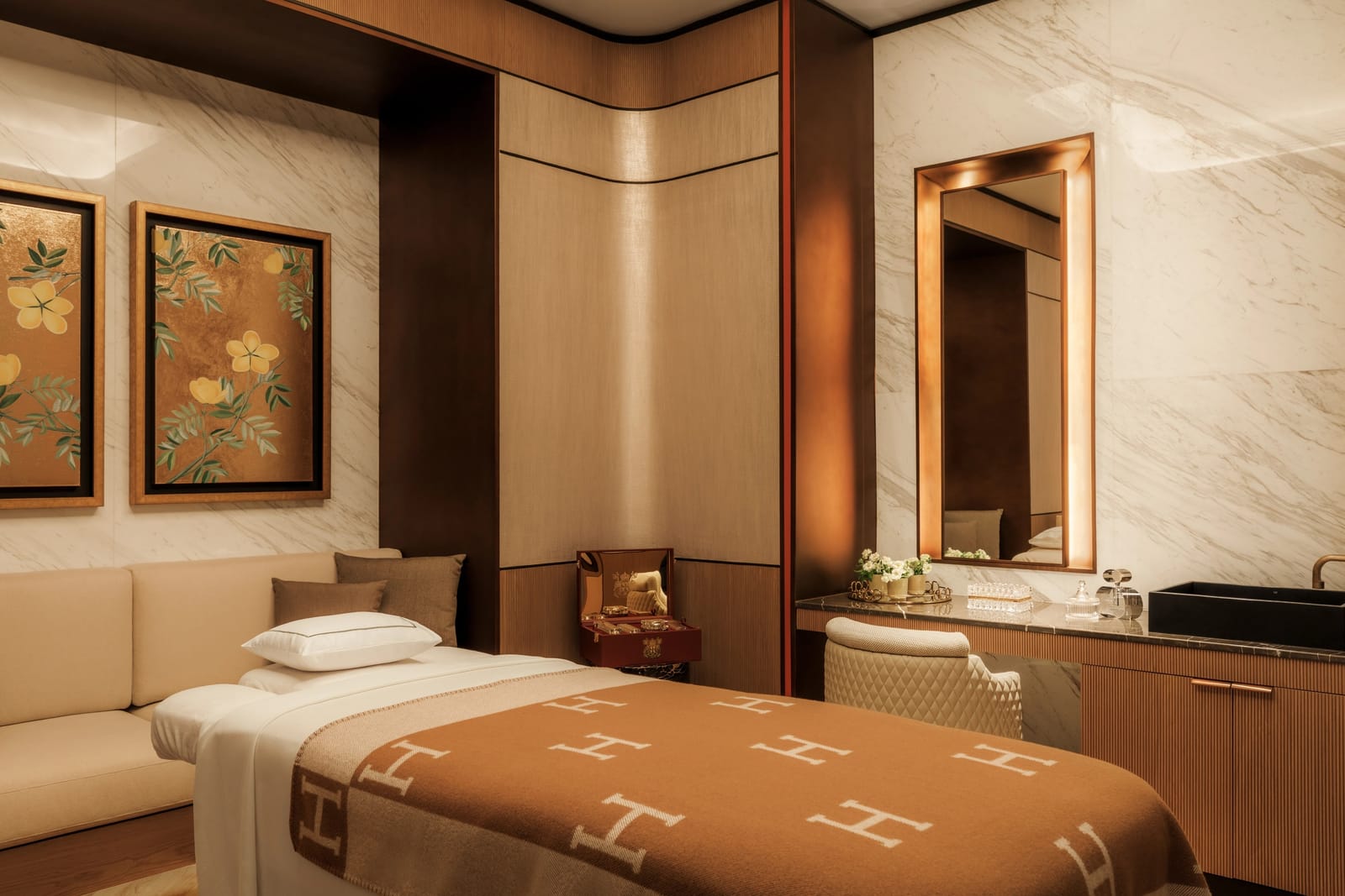 The suite's treatment room