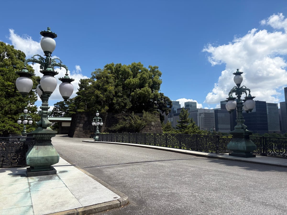 On the Seimon-tetsubashi bridge, Nijubashi