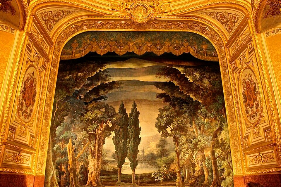 The stage with a painted set