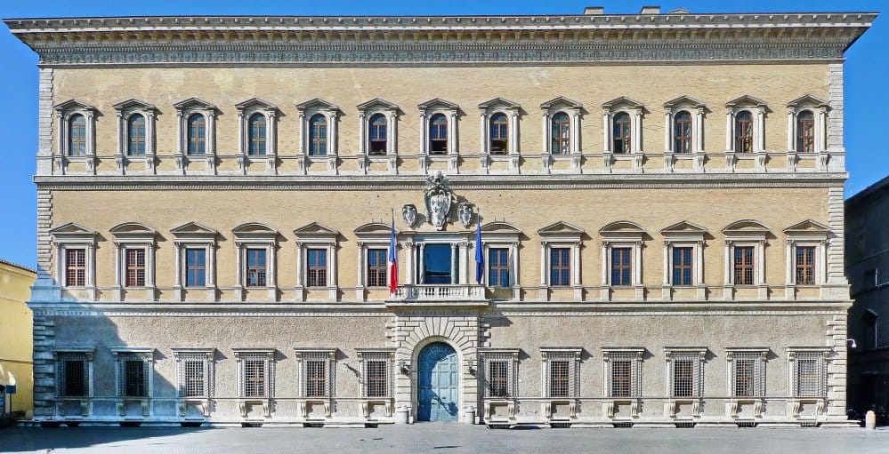 The façade on Piazza Farnese